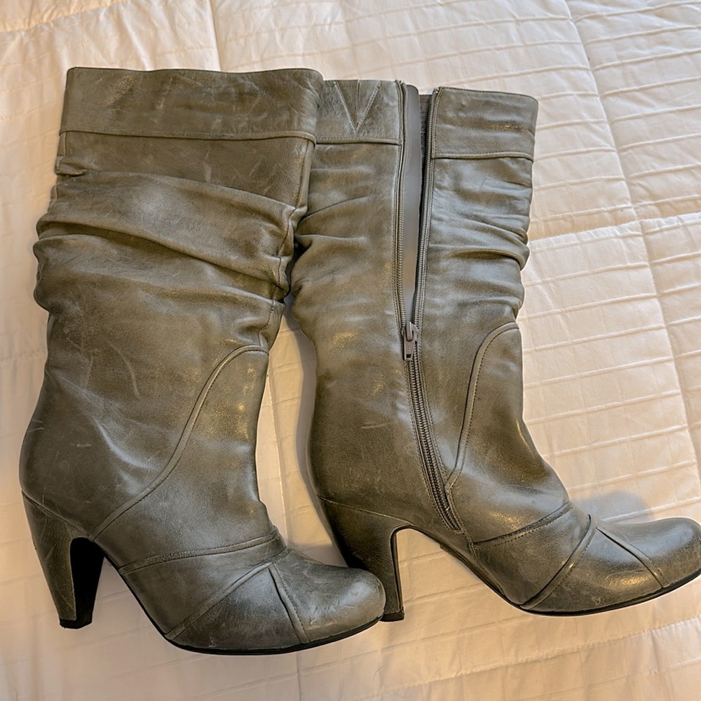 Grey Miz Mooz Size 7 Knee high Leather Zip up boots!